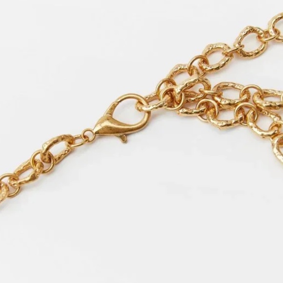 Zara limited eidtion metallic heart belt you cannot miss
| Single piece ?